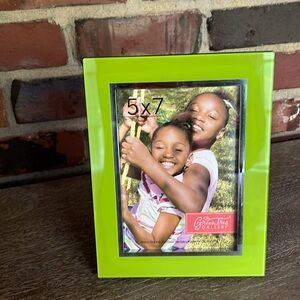 Green Tree Gallery Contemporary 5 x 7 Picture Frame